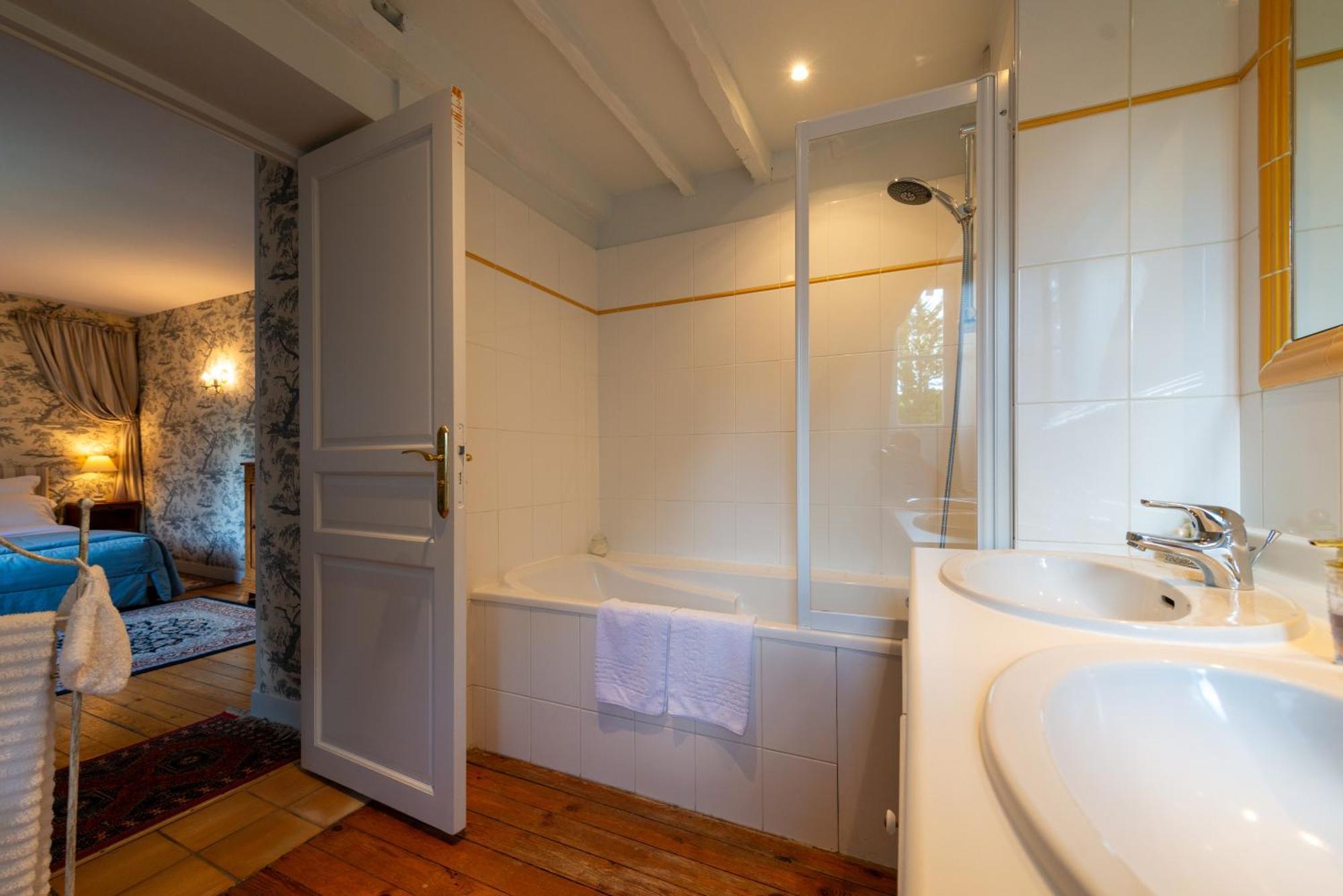 Bed and Breakfast Le Moulin De Francueil Екстер'єр фото